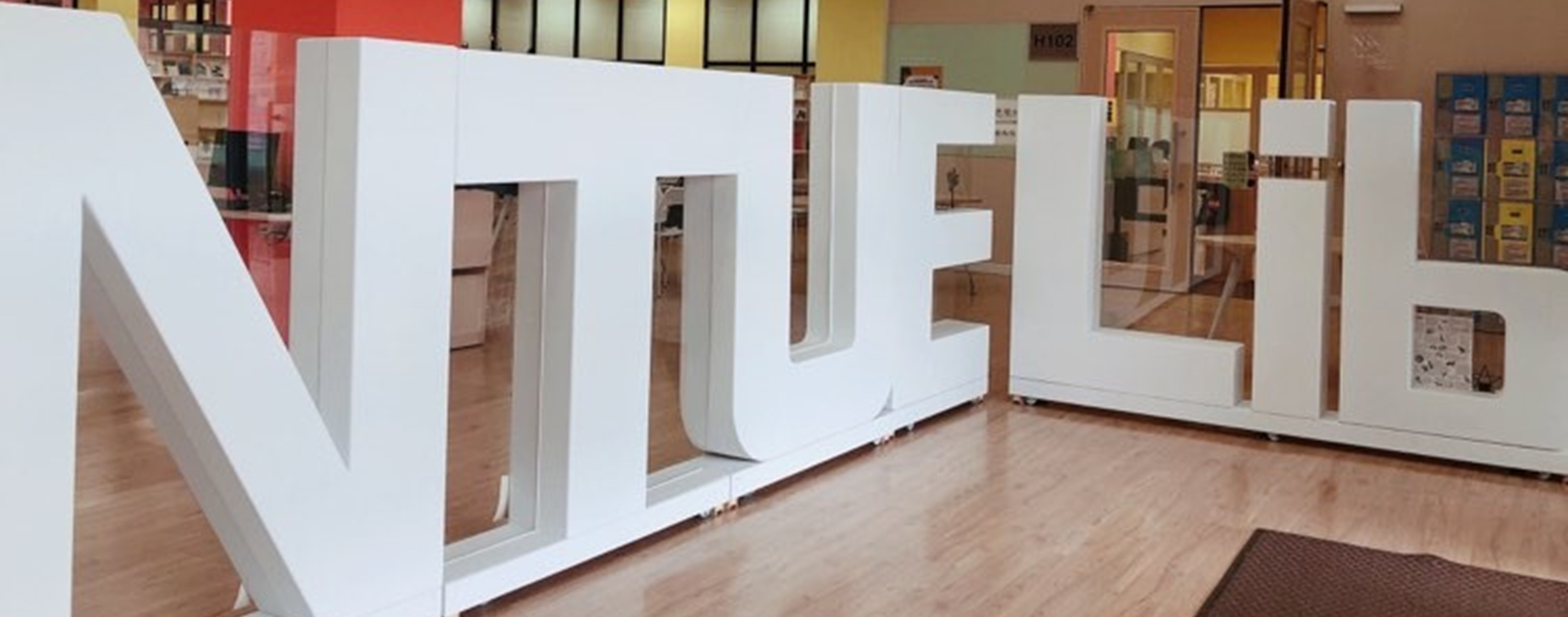 1F